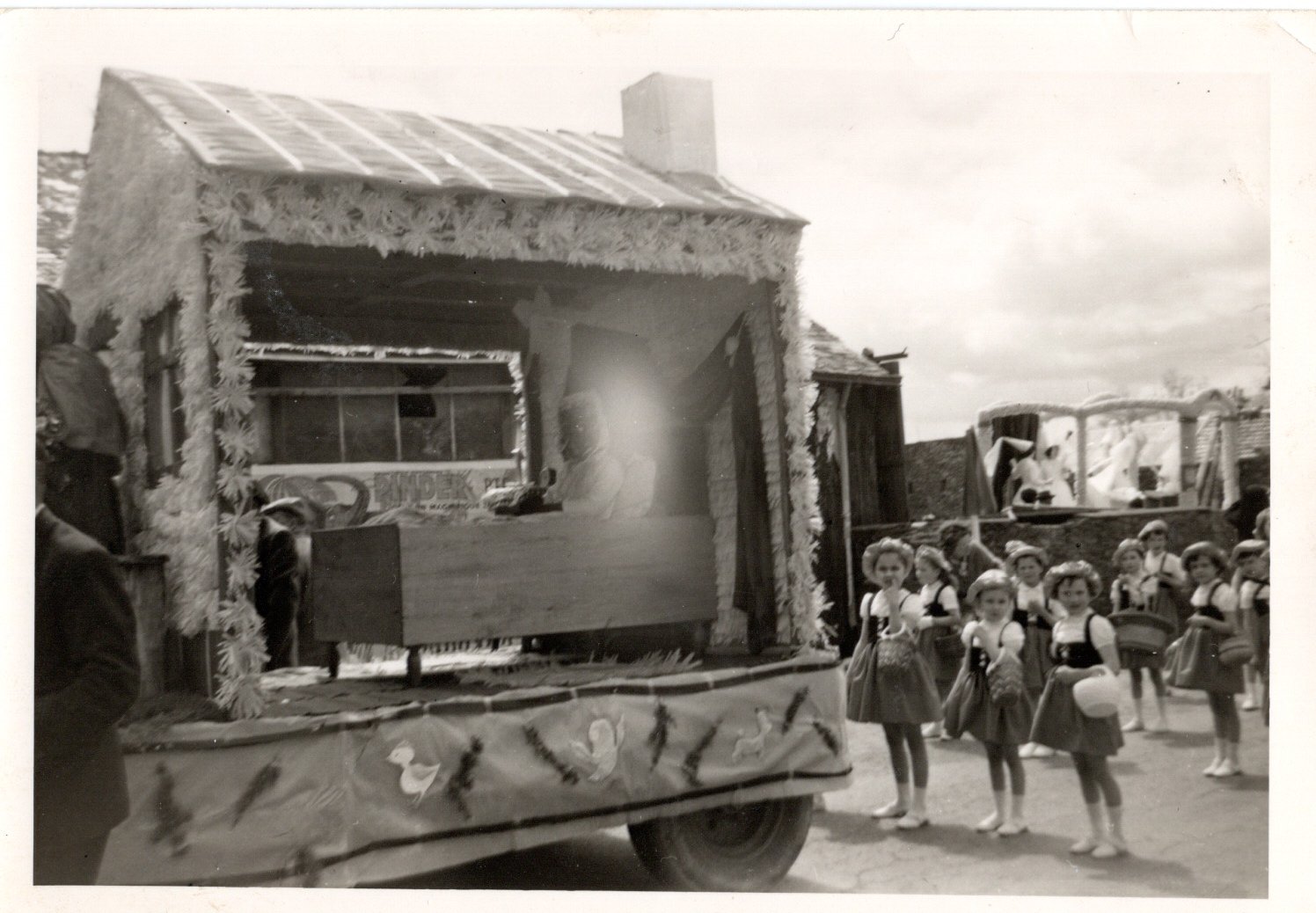 1963